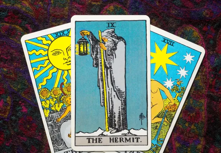 Karty tarot: Pustelnik, Słońce i Gwiazda. Czy to tarot tak, czy tarot nie?
