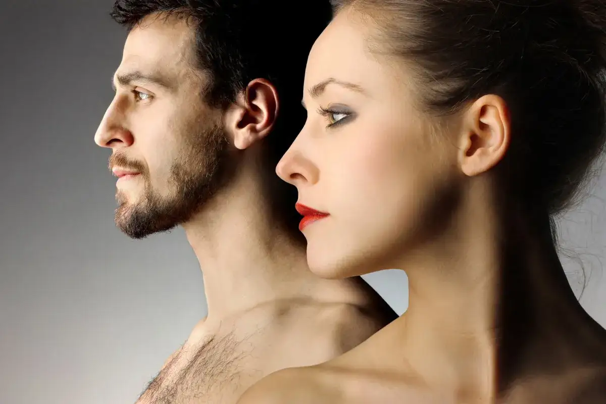 Portret mężczyzny i kobiety, symbolizujący harmonię liczb numerologiczna 4 i 9.